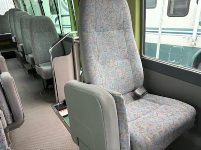 Toyota Coaster Saloon 5c