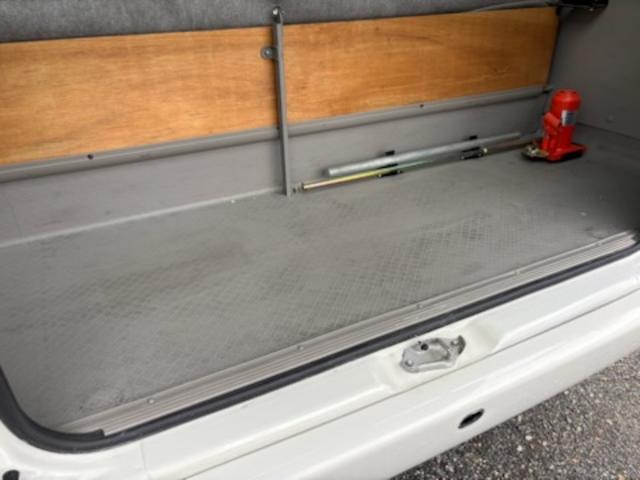 Toyota Coaster Saloon 5c