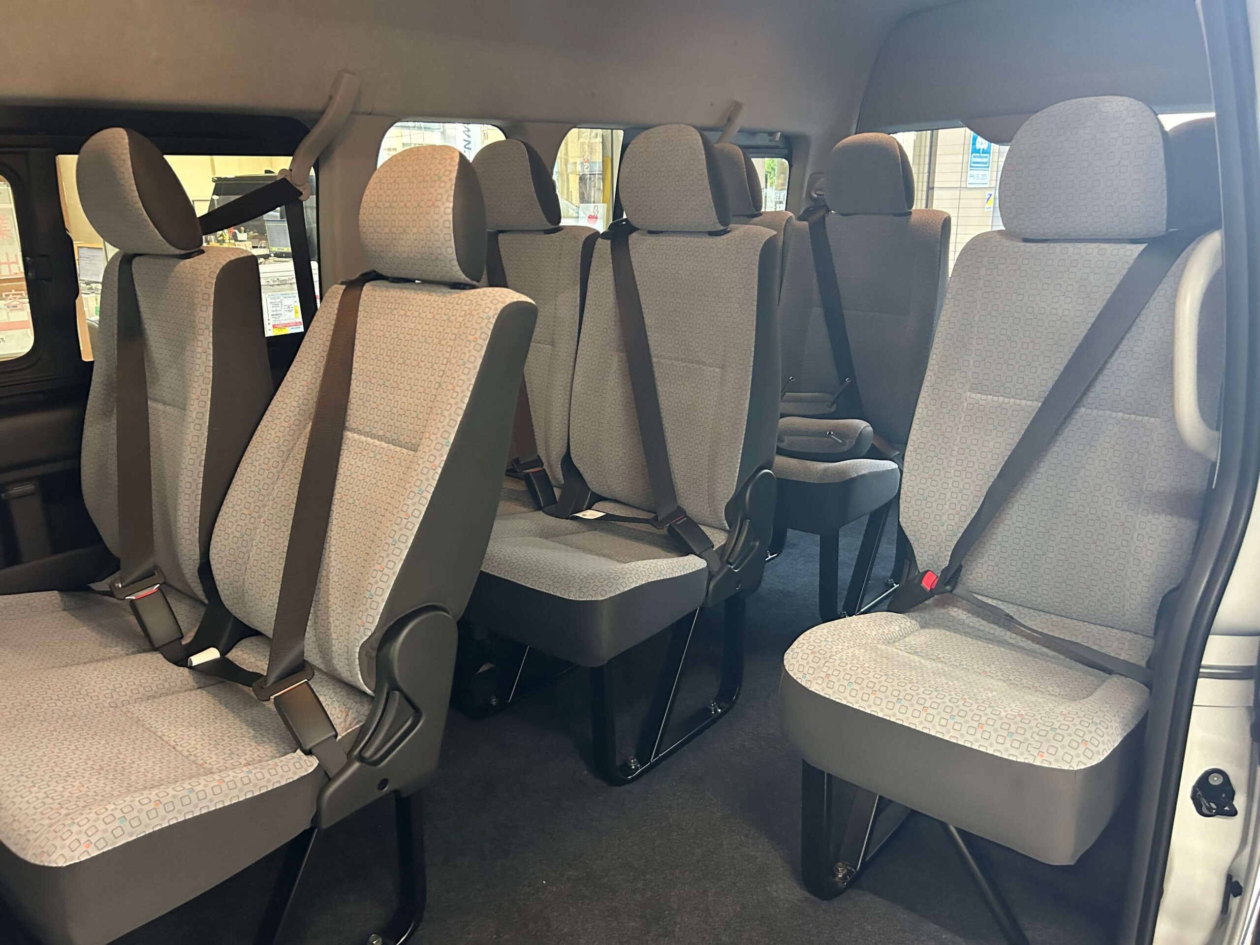 Toyota Hiace Grand Cabin 14 Seater