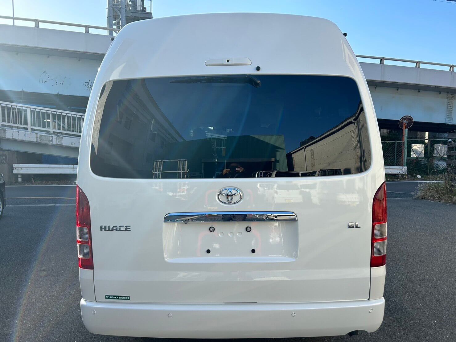 Toyota Hiace Grand Cabin 14 Seater