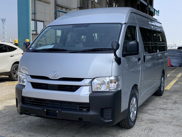 Toyota Hiace Grand Cabin 14 Seater