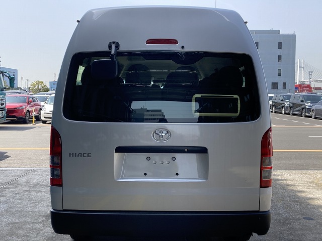 Toyota Hiace Grand Cabin 14 Seater