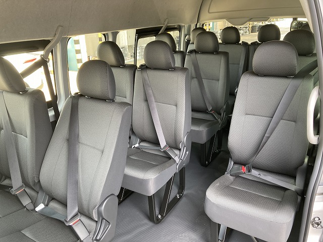 Toyota Hiace Grand Cabin 14 Seater